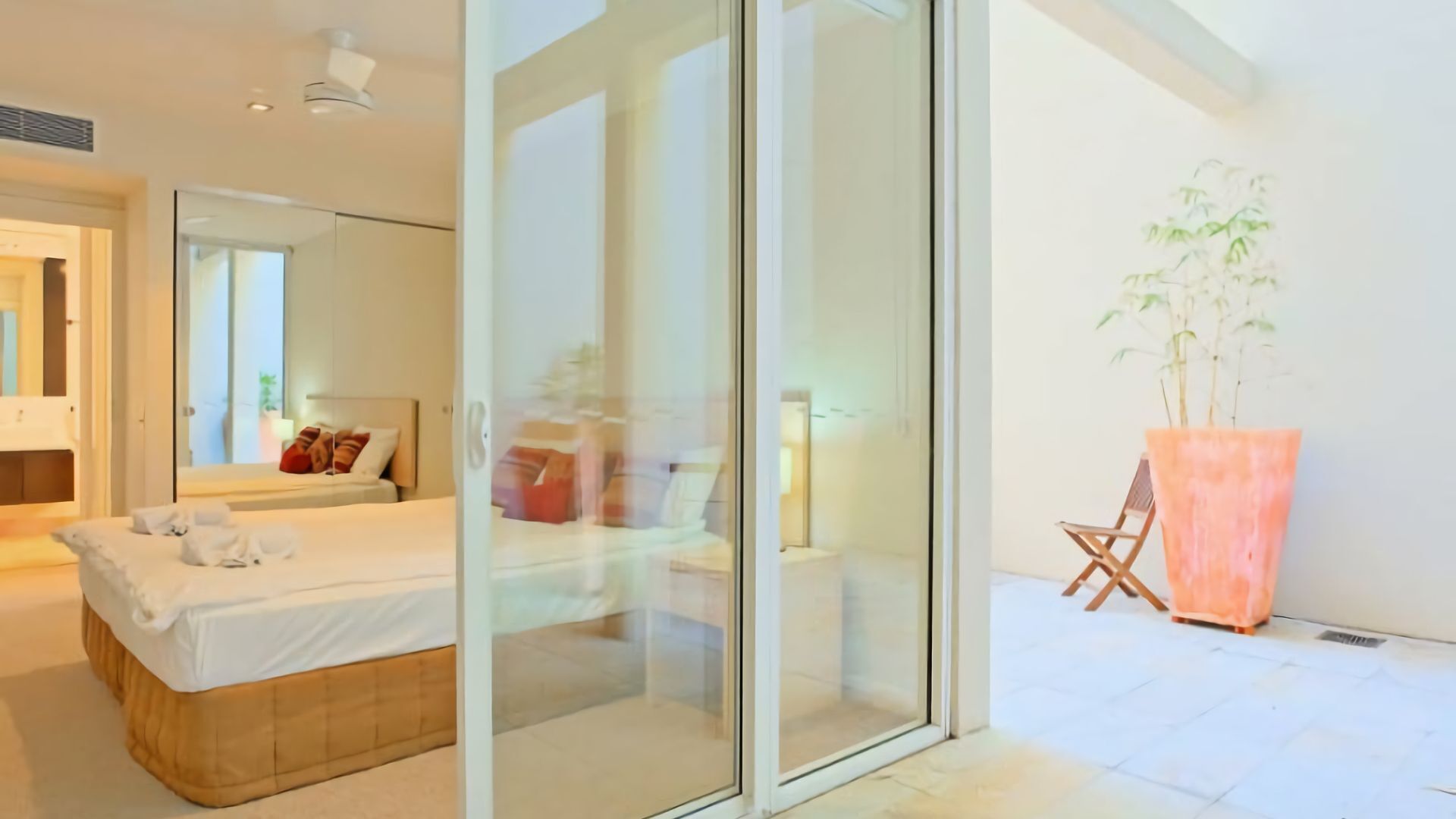 Ocean View 1 - Rainbow Beach. Luxury With Unrivalled Views. Stunning views. — image 13