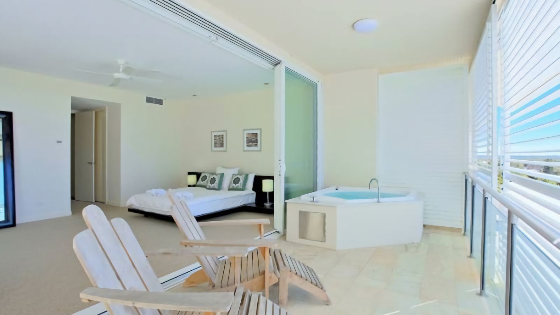 Ocean View 1 - Rainbow Beach. Luxury With Unrivalled Views. Stunning views. — image 18