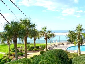 Een verwarmd zwembad