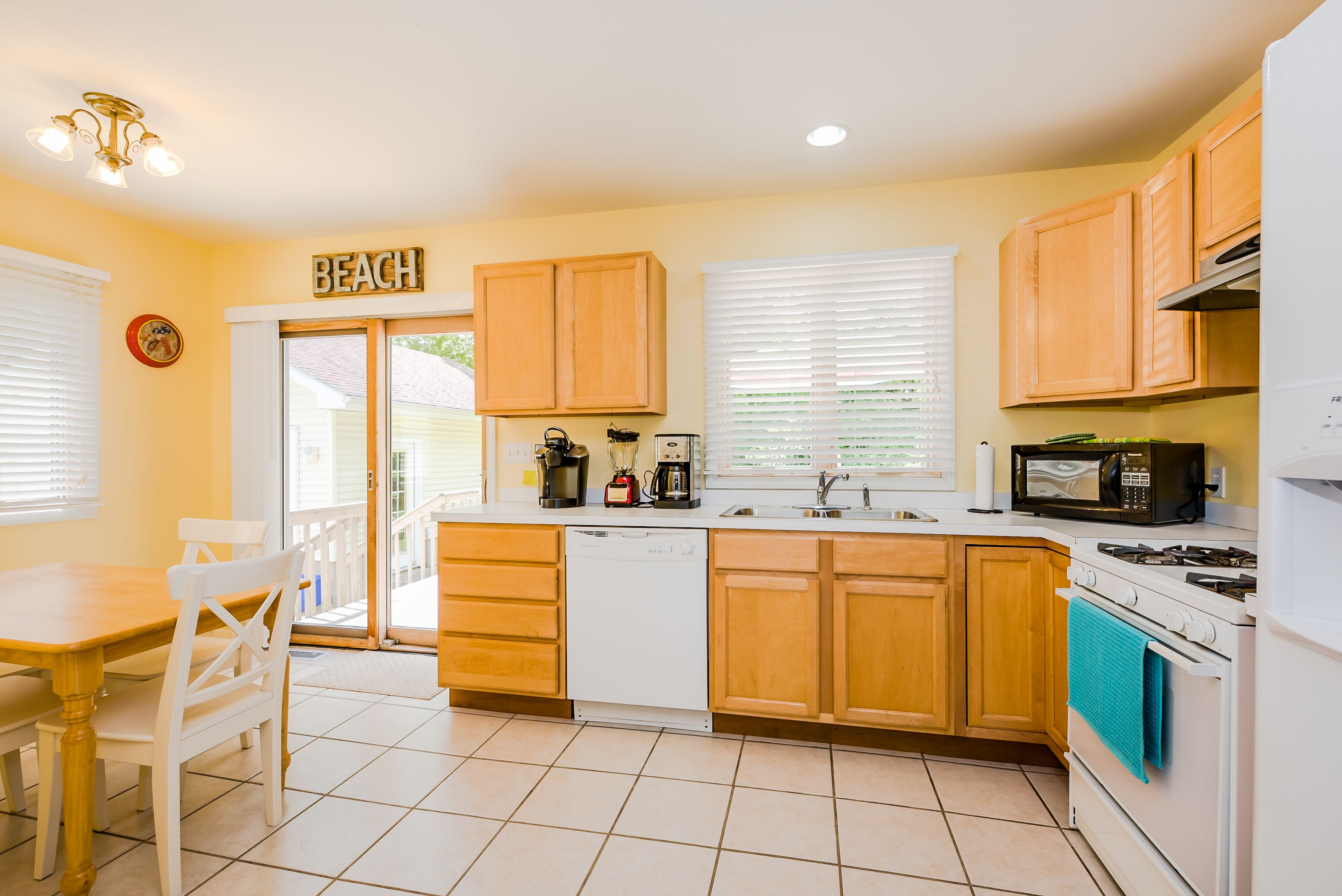 Immaculately clean, relaxing retreat convenient to the best of Harbor Country!