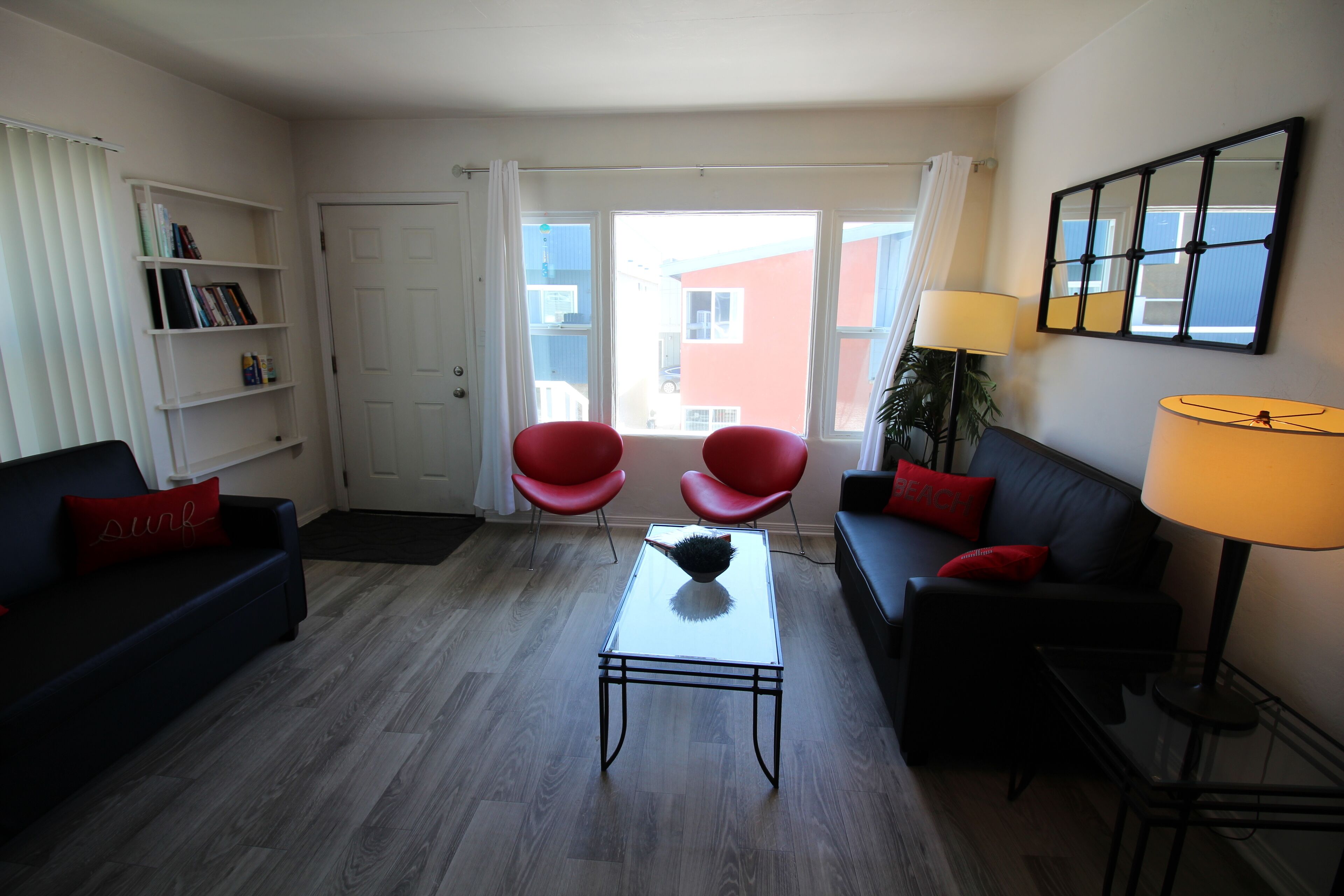 Adorable 1 BR with Fabulous Ocean Patio Views, Sleeps 4, Steps to Ocean