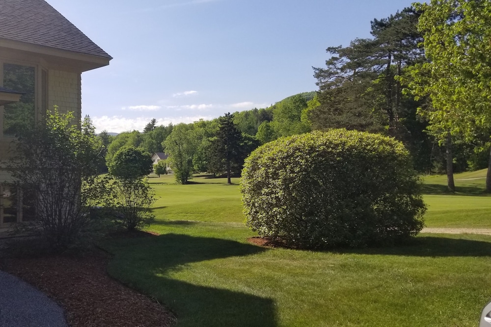 Immaculate Wentworth Jackson condo! Ski! Golf! North Conway!