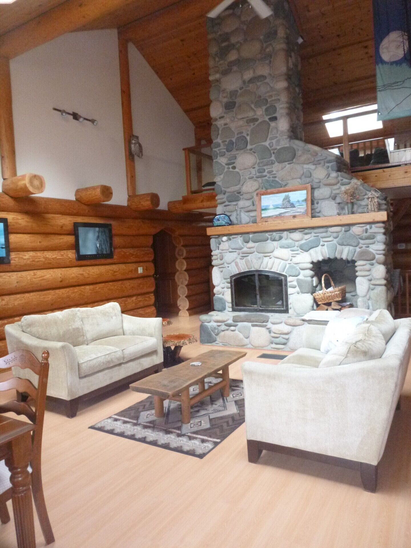 Tranquilize at Spectacular Sproat Lakefront Waterfront Authentic Timber Log Home