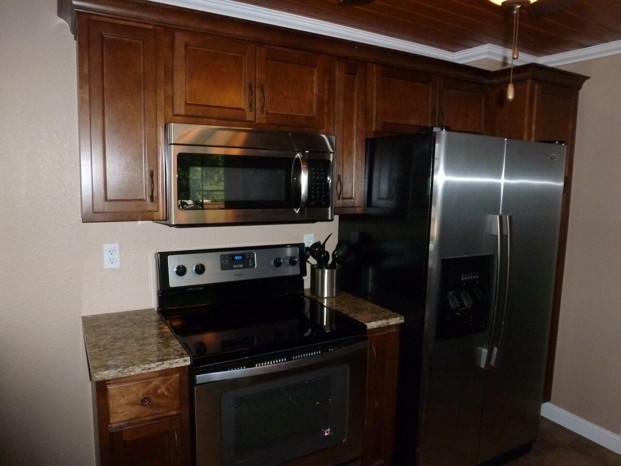 Newly Remodeled 3BR/2BA Lakefront Property, Boat Slip.