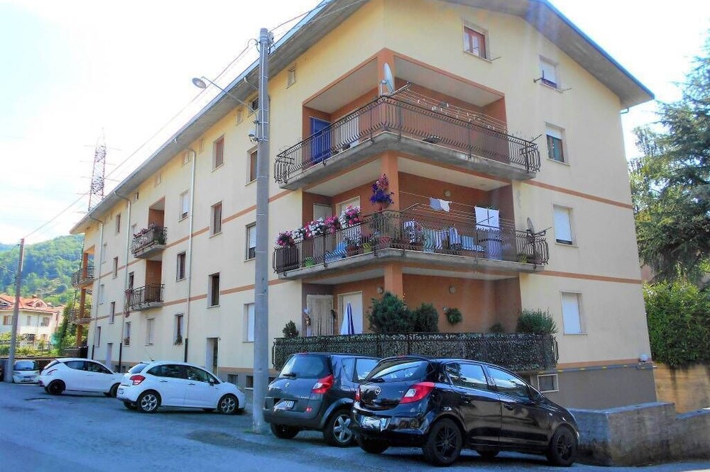 Casa Gö (apartment in Garessio poggiolo)