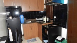 Fridge, microwave, stovetop, toaster