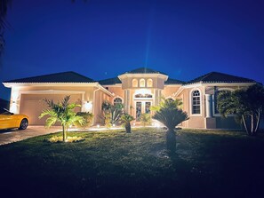 Exterior - Luxury Villa Pleasure Cape Coral * German Rental * (Cape Coral)