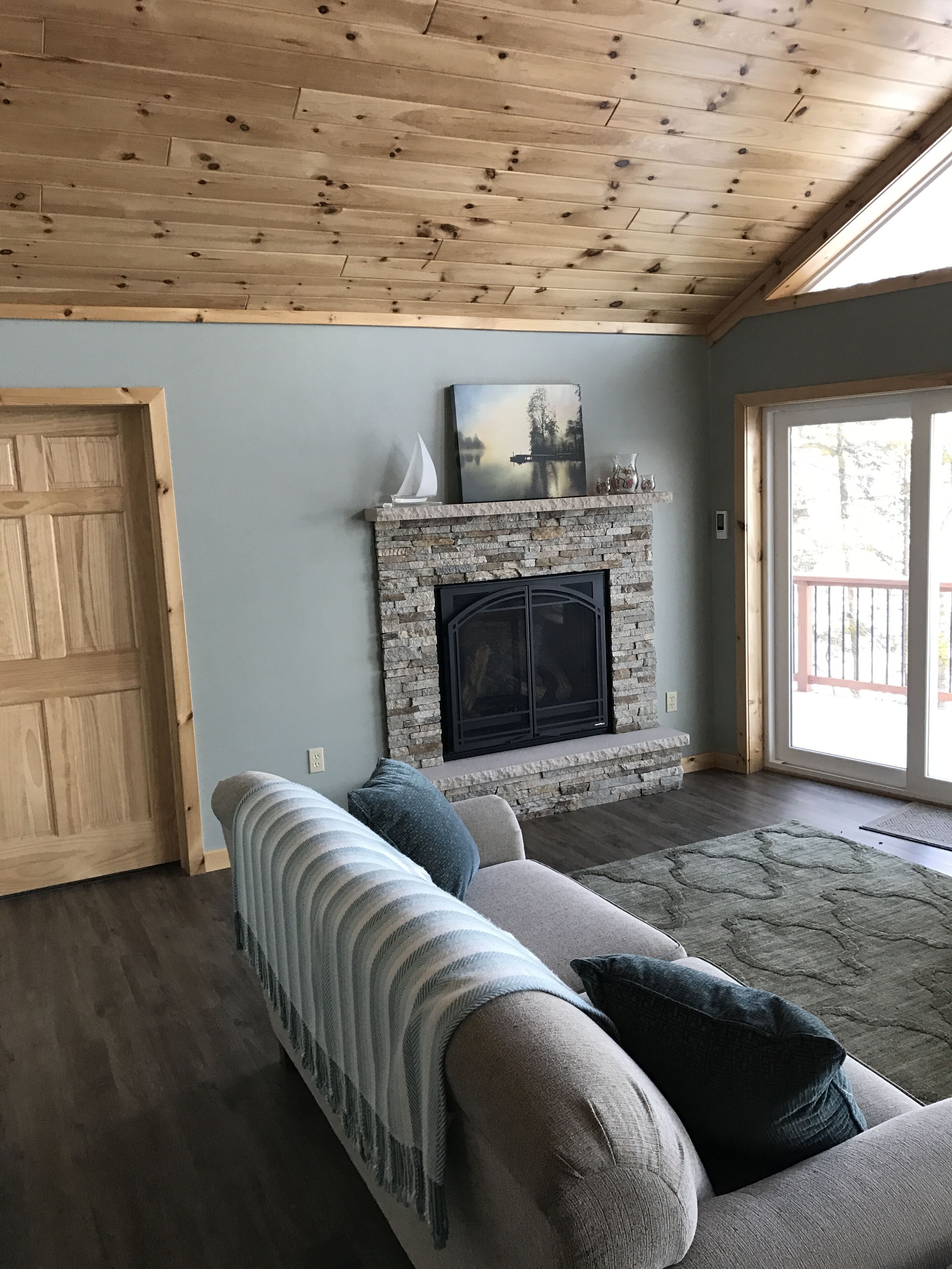 Peaceful Sunrise ~ Scenic Lakefront Retreat