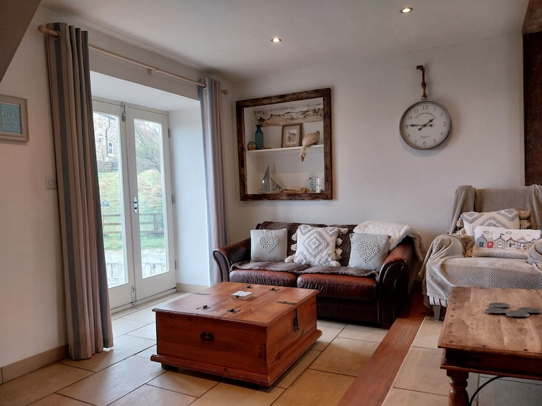 Characterful Cottage, Wonderful Sea & Countryside Views, Pet Friendly - Robin Hood's Bay