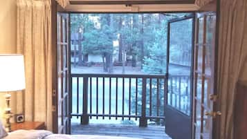 2 多间卧室、熨斗/熨衣板、免费 WiFi、床单