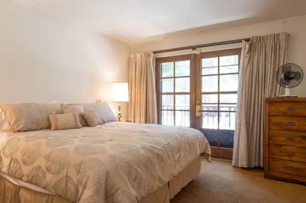 2 多间卧室、熨斗/熨衣板、免费 WiFi、床单