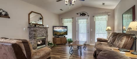 Televisión, chimenea