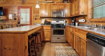 Rustic Romance Cabin at Remember When Cabins