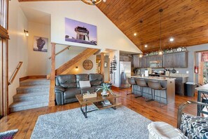 Flat-screen TV, fireplace