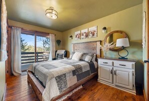 5 bedrooms, free WiFi, bed sheets