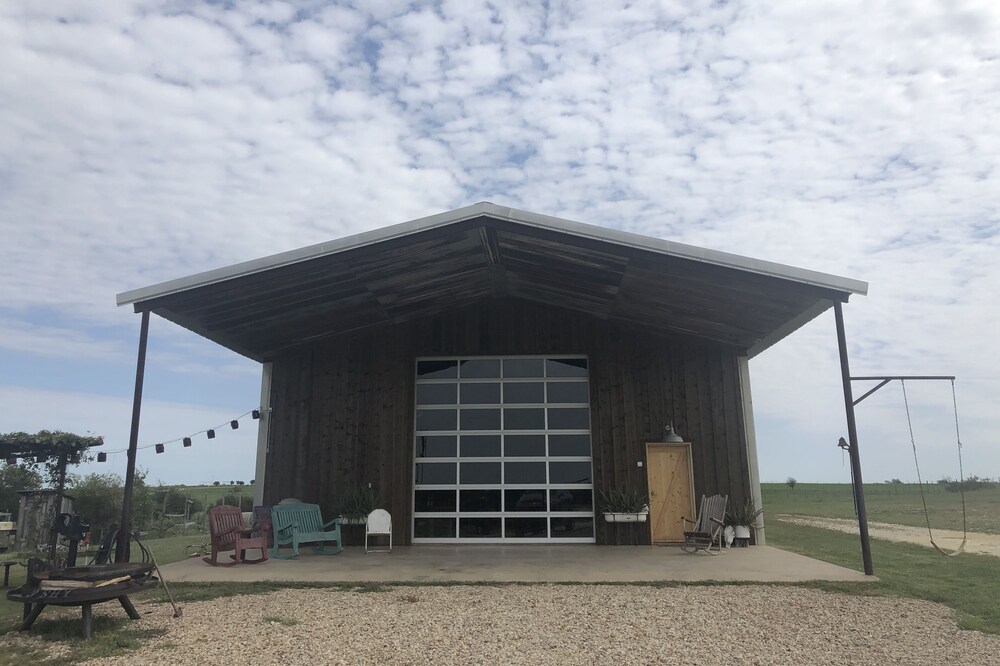 Discover Tranquility at 3-Shy Ranch: Your Perfect Texas Escape Awaits
