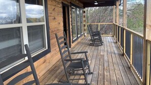 Unclassified image, 4 of 42, button - Theater room - Spacious - Perfect for families (Sevierville)