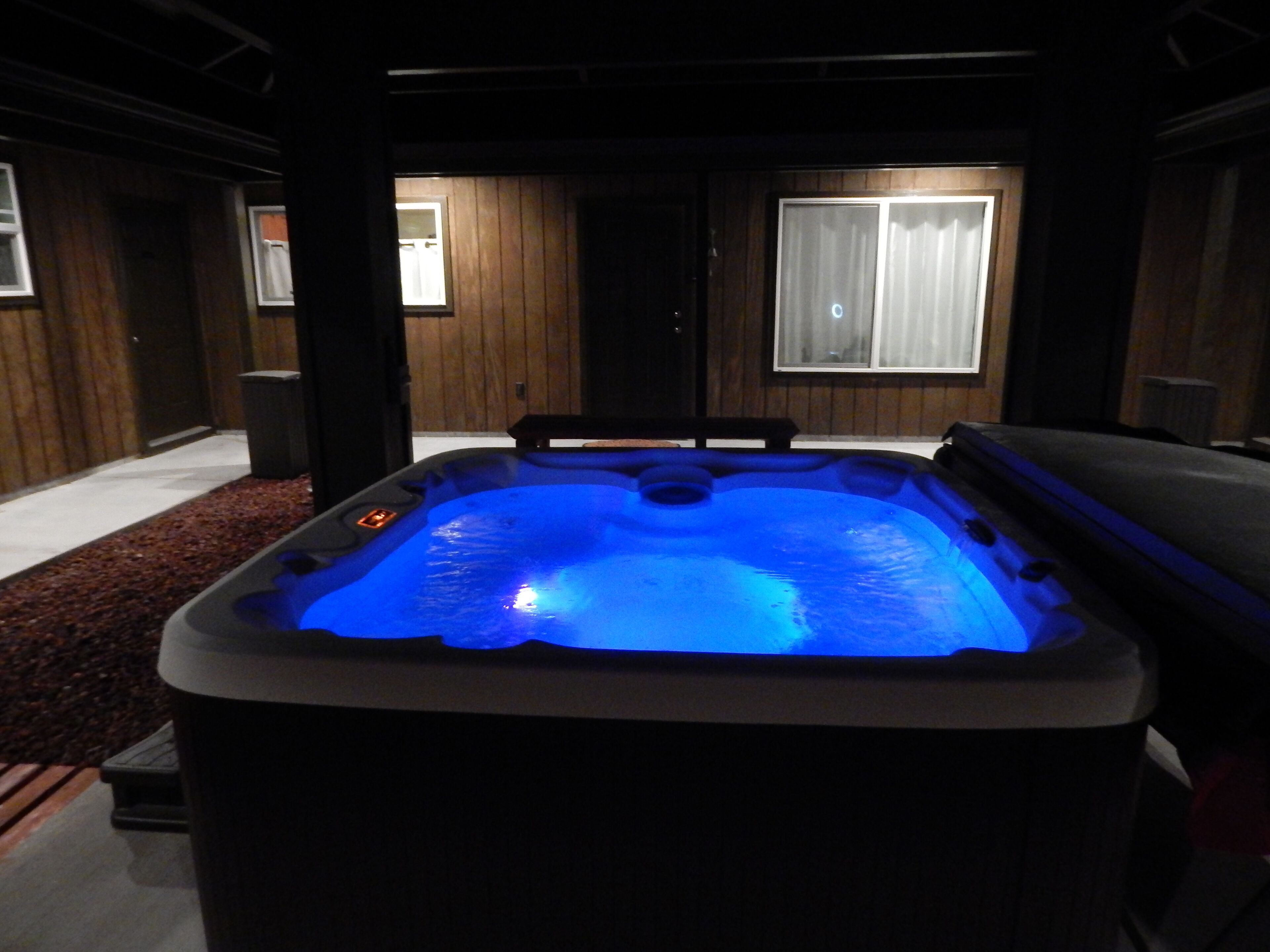 Jade Oasis/ Akepa room