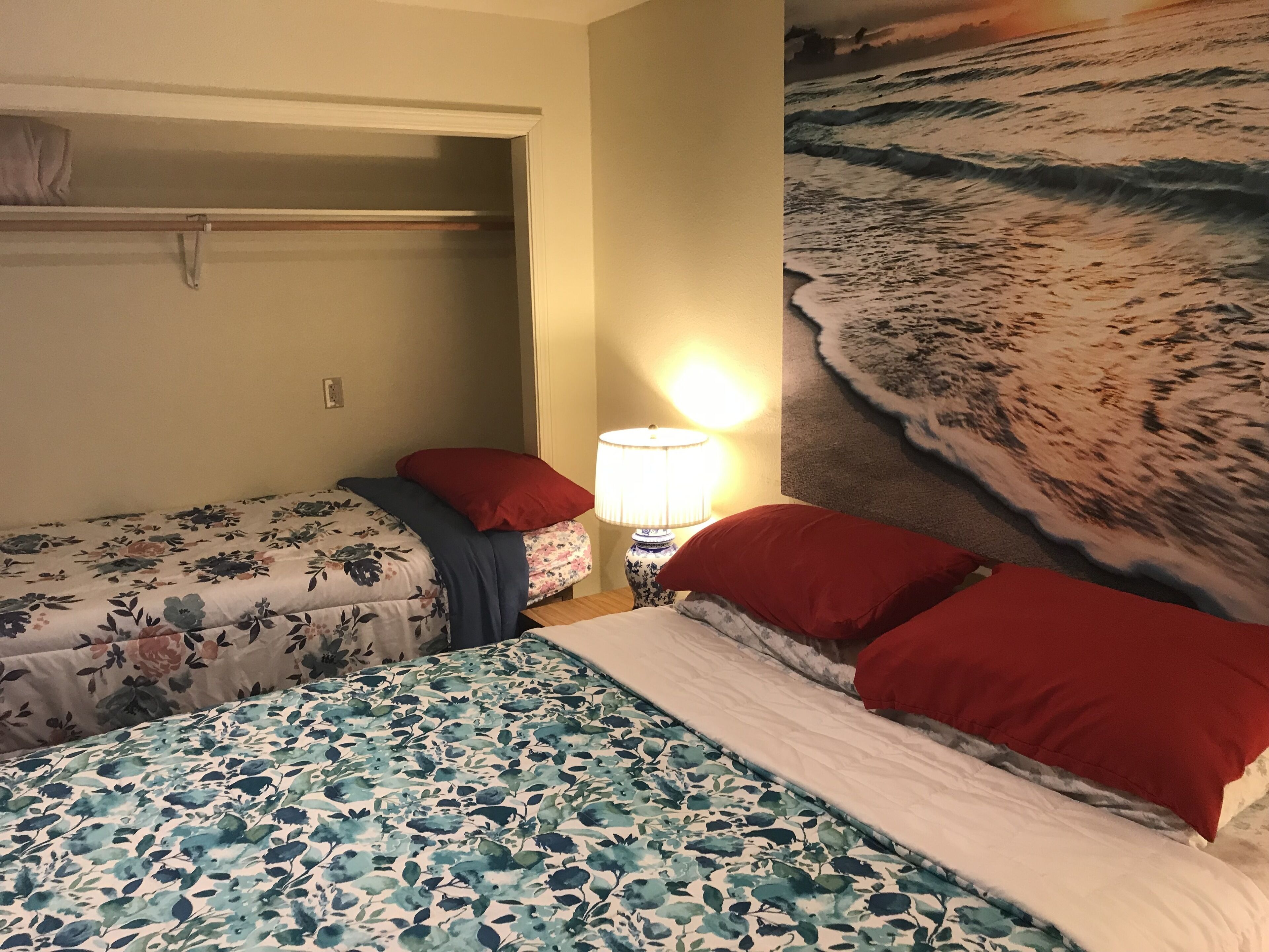 Jade Oasis/ Akepa room