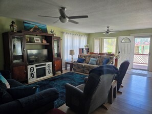 Smart-TV, DVD-Player, Videothek