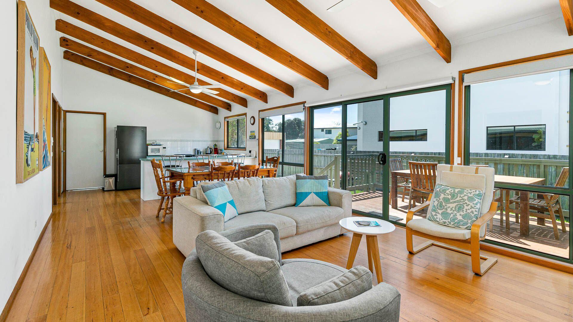 TV, fireplace, DVD player, books