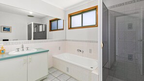 Badewanne, Haartrockner