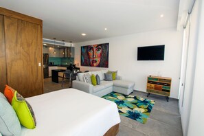 1 bedroom, in-room safe, WiFi, bed sheets