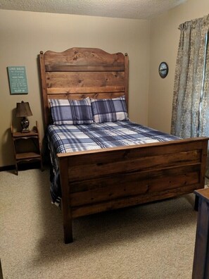 3 bedrooms, bed sheets