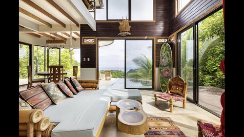 Breathtaking Ocean & Rainforest Valley View