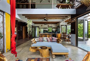 Books - Breathtaking Ocean & Rainforest Valley View (Montezuma)