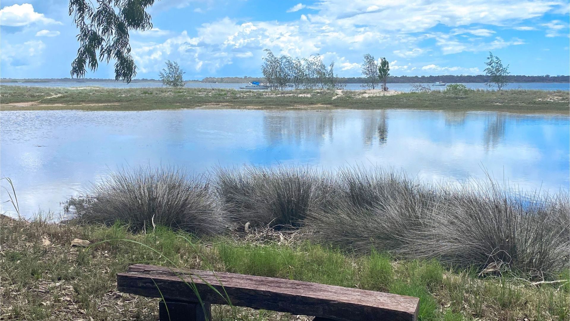 Riverside - Burrum Heads- Riverfront - 3BR - River Fishing... — image 2