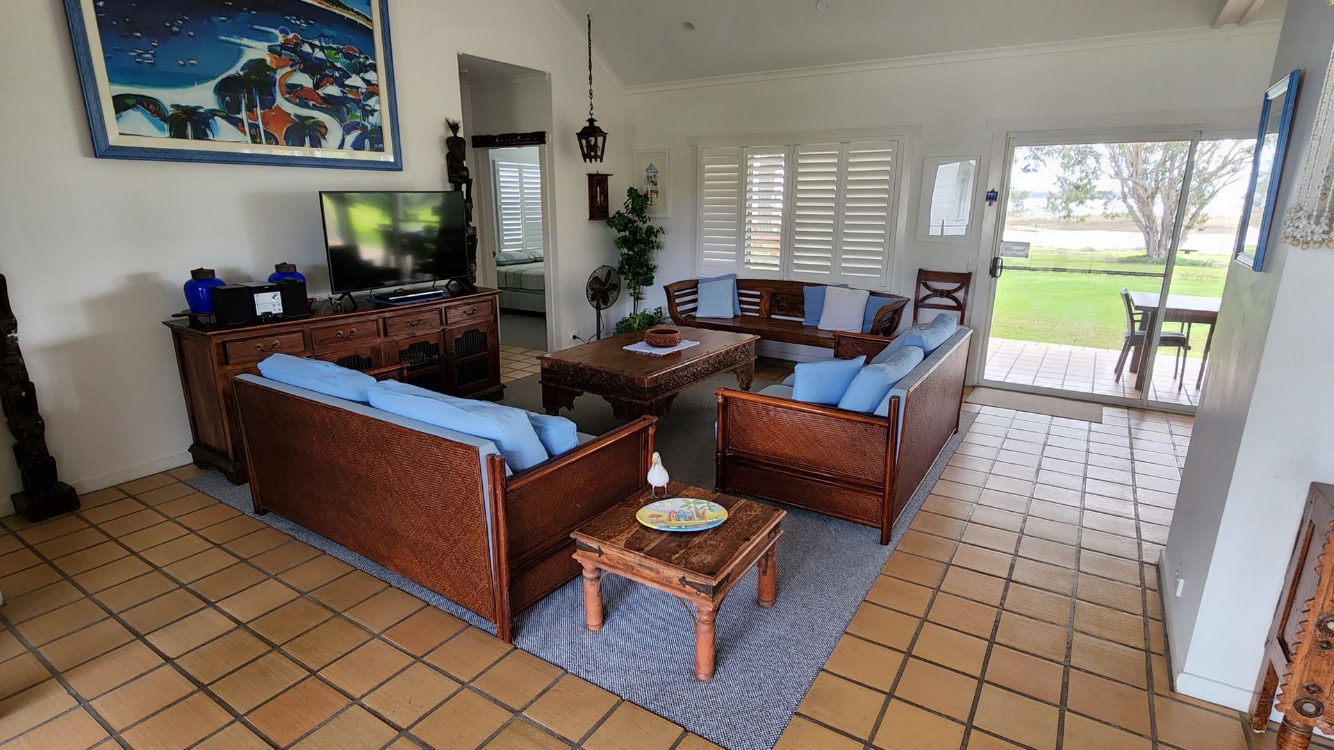 Riverside - Burrum Heads- Riverfront - 3BR - River Fishing... — image 7