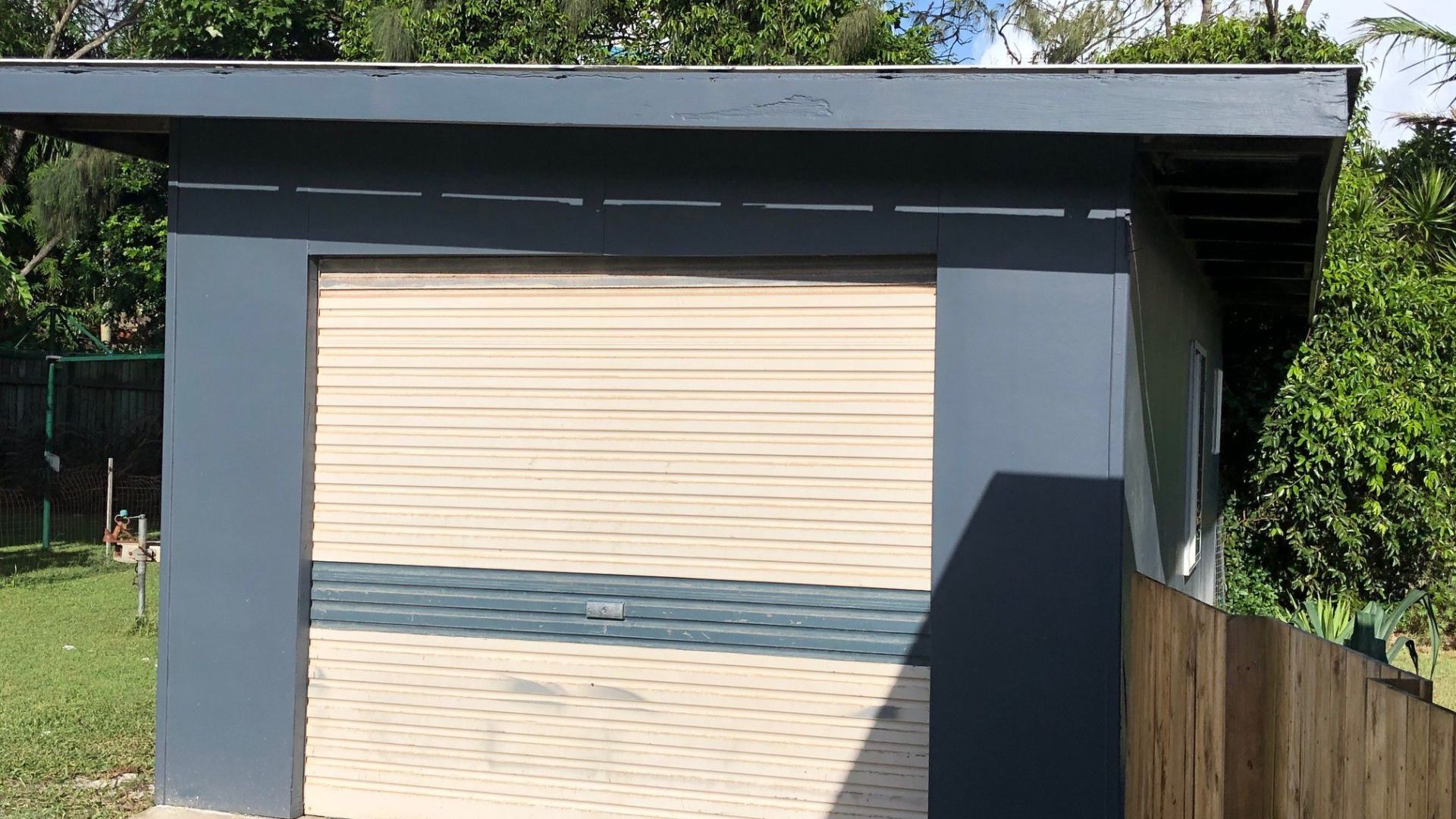 9 Indigo Avenue - Rainbow Beach. Close to beach and main street. Walk to everything — image 3
