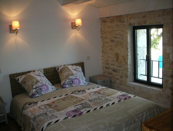 2 bedrooms, in-room safe, iron/ironing board, travel cot