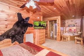 2 bedrooms, iron/ironing board, free WiFi, bed sheets - A Smoky Mtn Dream: Spectacular Views! Home Theater, hot tub, Top Amenities, close to attractions! (Sevierville)