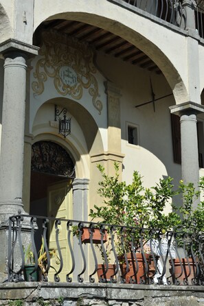 Exterior detail - VILLA BENEDETTA, Casa Olga # 2 (Sillicano in Garfagnana, Italia)