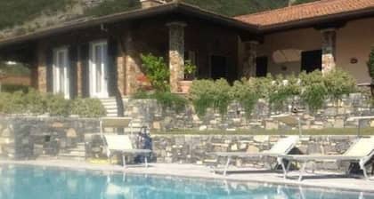 El Olivar, hermosa propiedad en el lago de Como