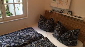 2 Schlafzimmer, Schreibtisch, BĂŒgeleisen/BĂŒgelbrett, Reisekinderbett