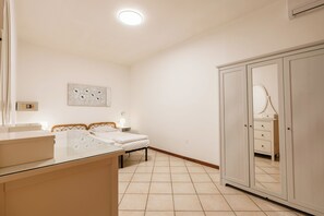 2 chambres, coffre-fort, Wi-Fi, literie fournie