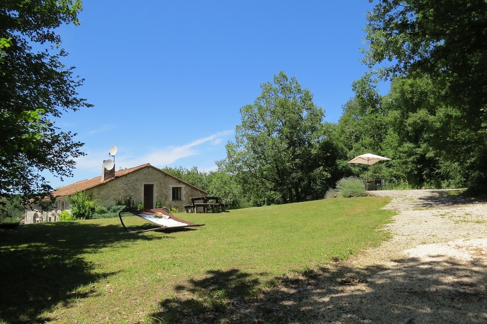 Lovely complex of 5 gites,10 acres - heated pool, games room, gym, fishing lake.