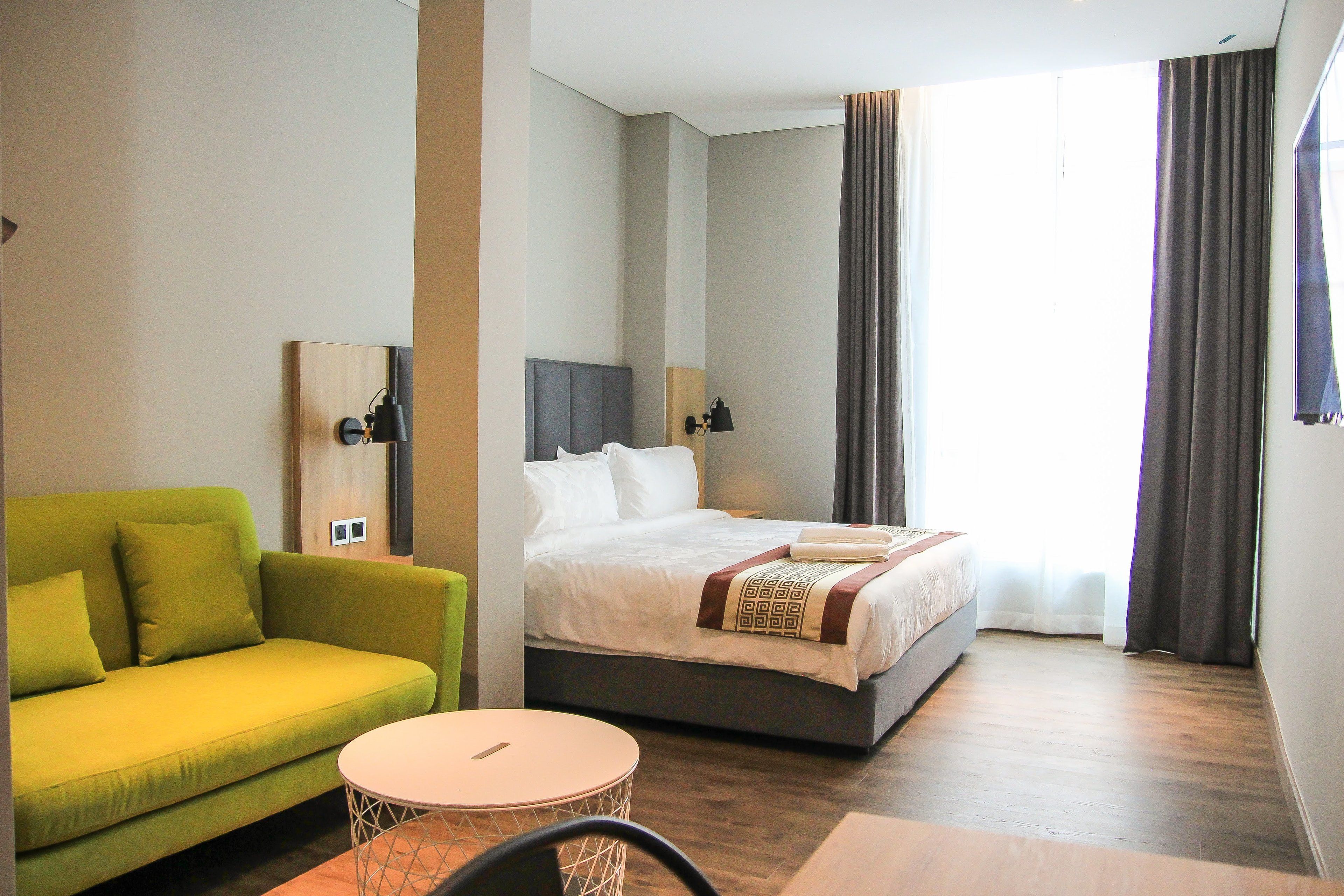 deluxe king suite  | 1 bedroom, premium bedding, down duvets, minibar