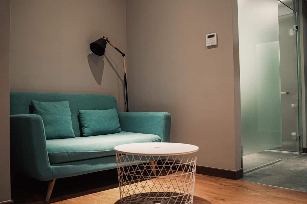 42-inch flat-screen tv with digital channels, tv