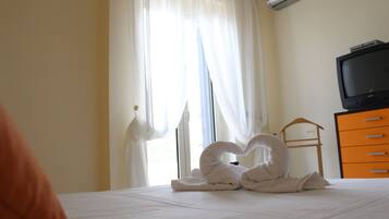 3 Schlafzimmer, Bügeleisen/Bügelbrett, Bettwäsche