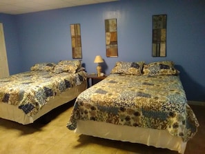 5 bedrooms, iron/ironing board, free WiFi, bed sheets