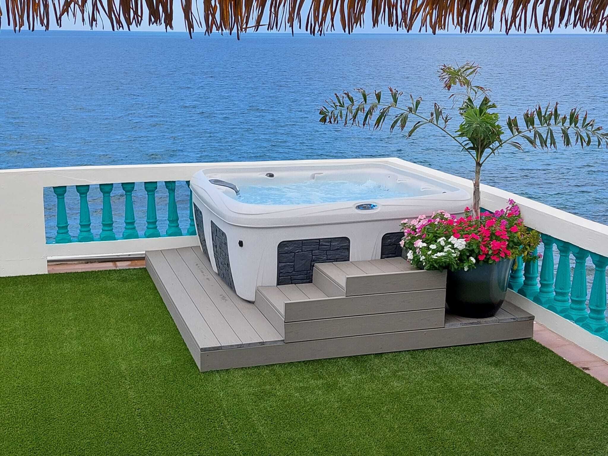Outdoor spa tub