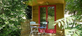 Le domaine de Pécany-Charming caravan La Mésange