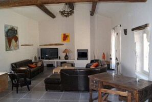 TV, fireplace, ping pong - Vacation rental house with pool OPPEDE LS2-114 (Oppède)