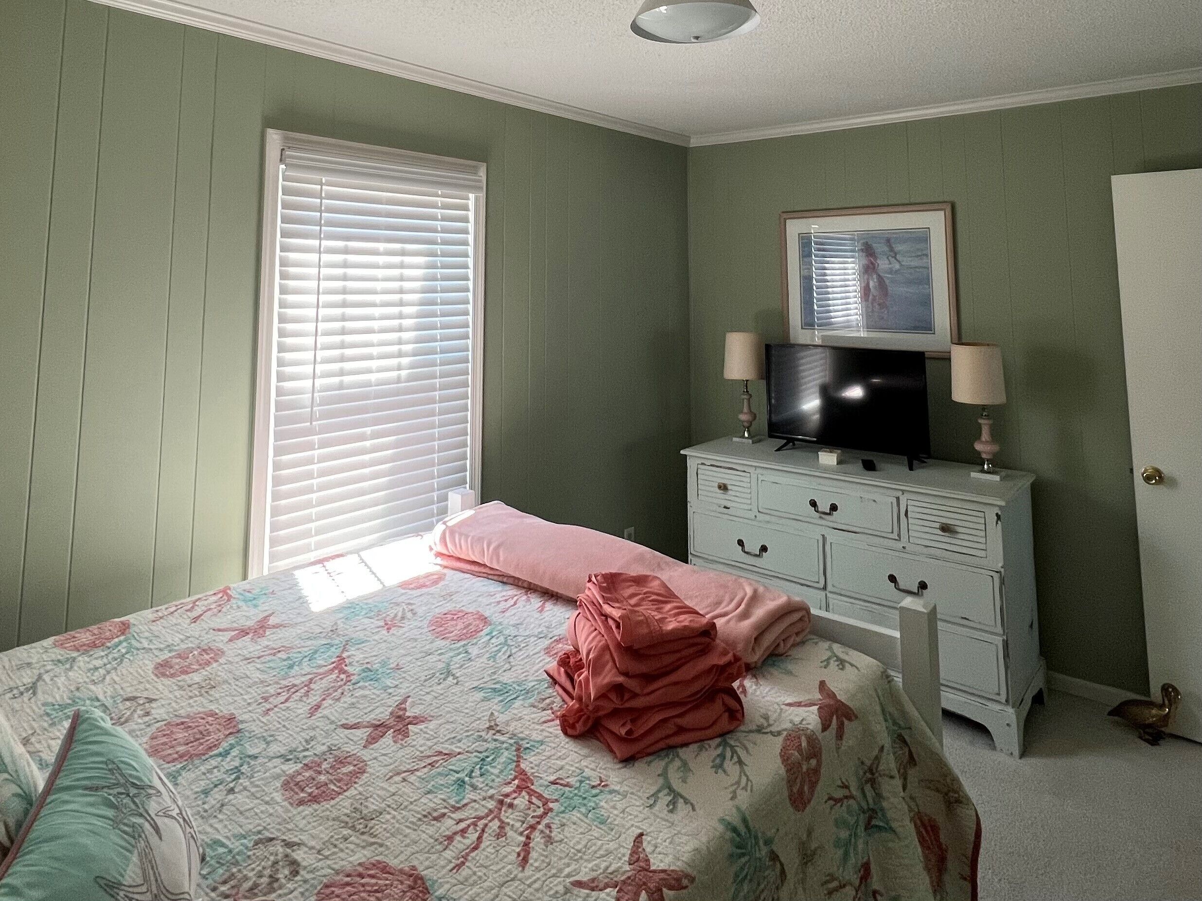 PRIVATE BEACH on the Chesapeake Bay with 300 feet of shoreline