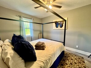 5 chambres, fer et planche à repasser, draps fournis