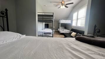 5 多间卧室、熨斗/熨衣板、床单